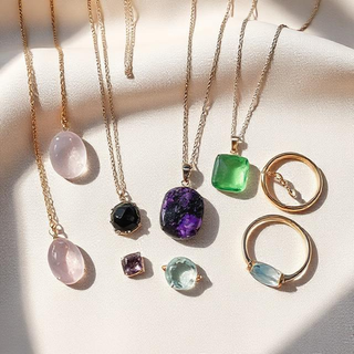 How to Choose the Right Gemstone Jewelry for Emotional Healing