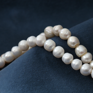 GEMURO Elegant Baroque Pearl Necklace