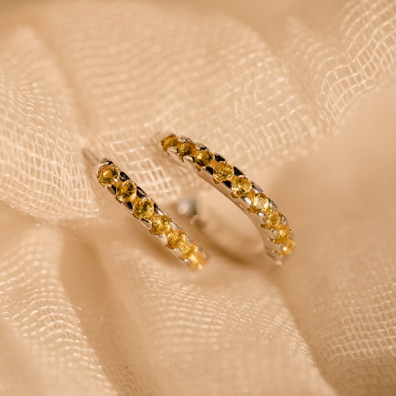 GEMURO Citrine Huggie Earrings – Minimalist Glow, Maximum Impact ✨💛