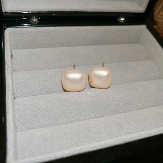 ✨ GEMURO | Gold-Plated Pearl Elegance Studs ✨