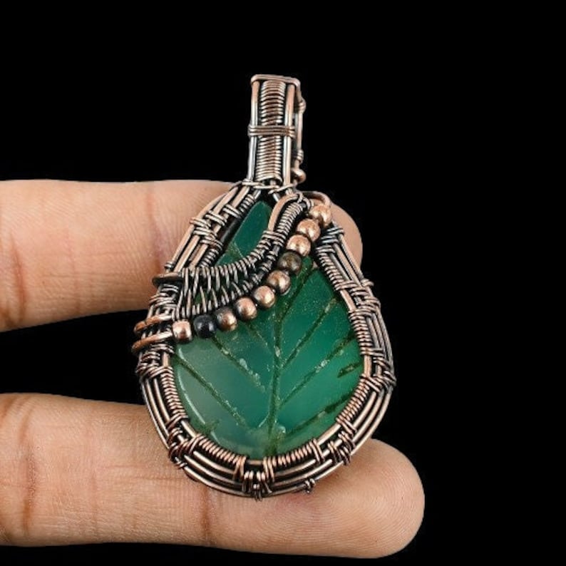 Handmade Green Onyx Leaf Pendant – Copper Wire Wrapped Gemstone Necklace 🍃✨