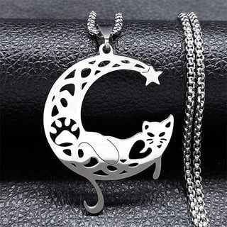 GEMURO Cat & Moon Gold Necklace – Whimsical Cartoon Pendant | Celestial C-Shaped Charm for Dreamers & Cat Lovers ✨