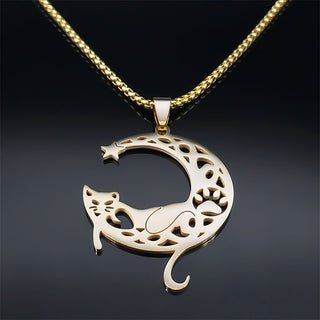 GEMURO Cat & Moon Gold Necklace – Whimsical Cartoon Pendant | Celestial C-Shaped Charm for Dreamers & Cat Lovers ✨