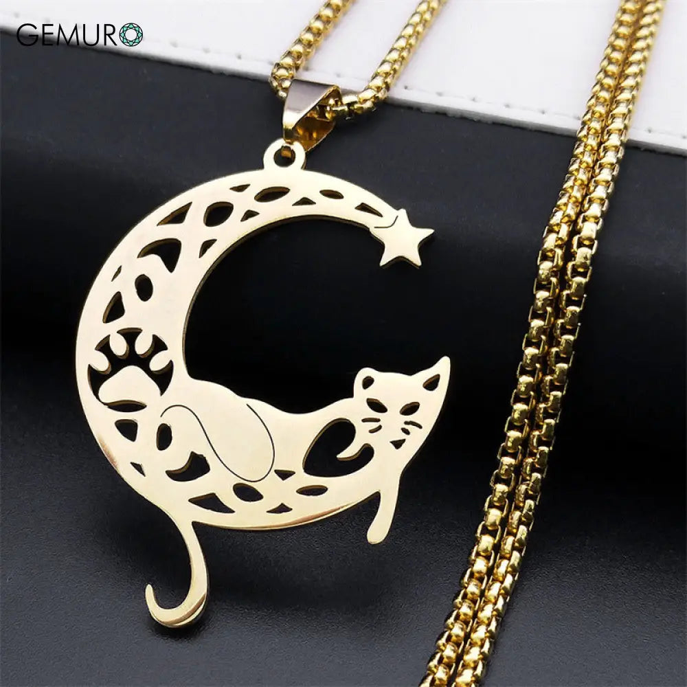 GEMURO Cat & Moon Gold Necklace – Whimsical Cartoon Pendant | Celestial C-Shaped Charm for Dreamers & Cat Lovers ✨