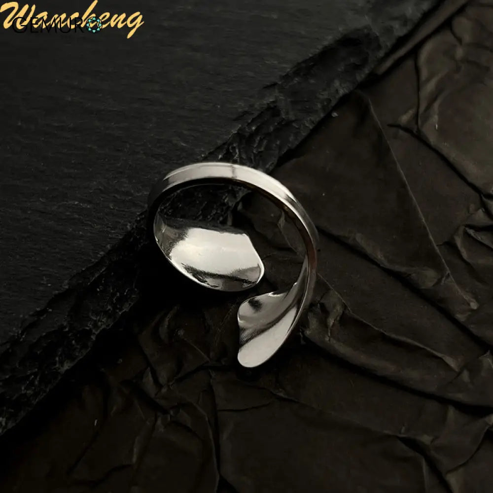 GEMURO Customized 18K Gold Plated Stainless Steel Ring | European & American Heart Flower Design | Wedding Band Initial