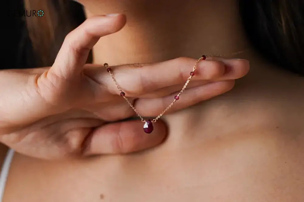 GEMURO Dainty Garnet Necklace – 14k Gold Filled January Birthstone Tiny Fire for Every Day 🔥