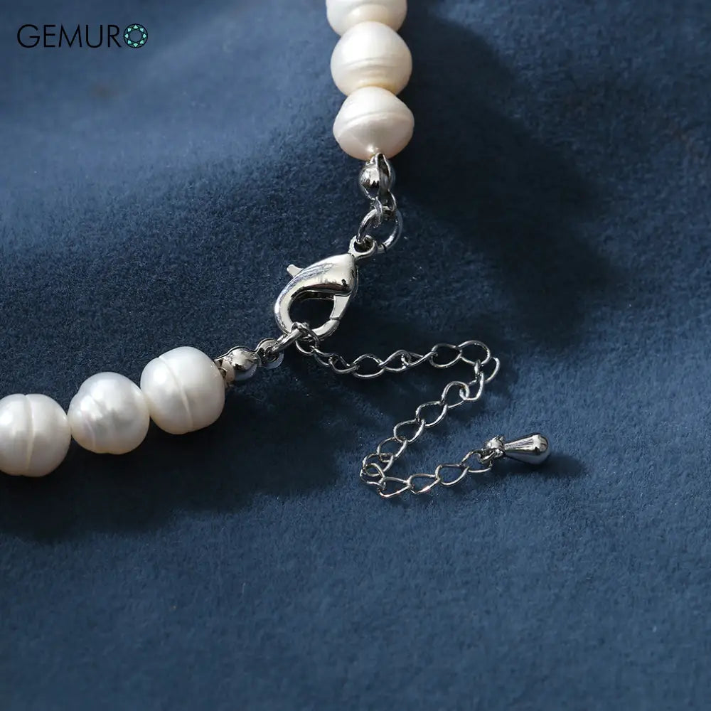 GEMURO Elegant Baroque Pearl Necklace