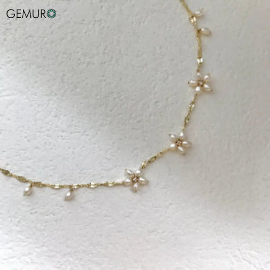 GEMURO Freshwater Pearl Daisy Necklace & Bracelet Set – A Timeless Emblem of Purity & Grace