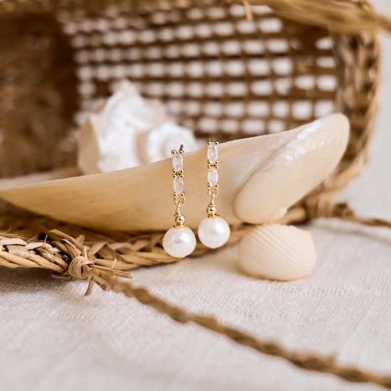 ✨GEMURO Real Freshwater Pearl Drop Earrings🌙💫