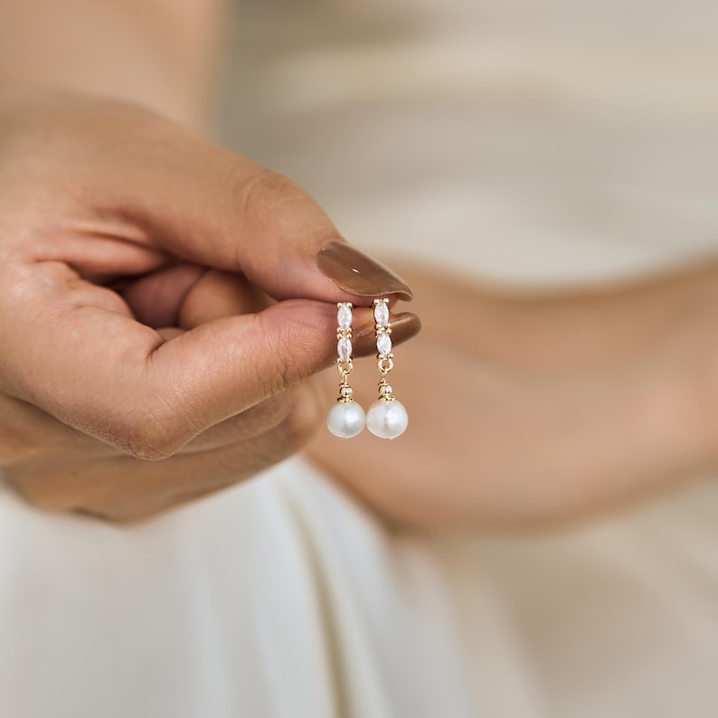 ✨GEMURO Real Freshwater Pearl Drop Earrings🌙💫