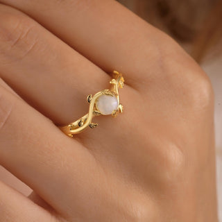 ✨Manifest Divine Feminine Energy:  GEMURO Natural Moonstone Statement Ring🌙